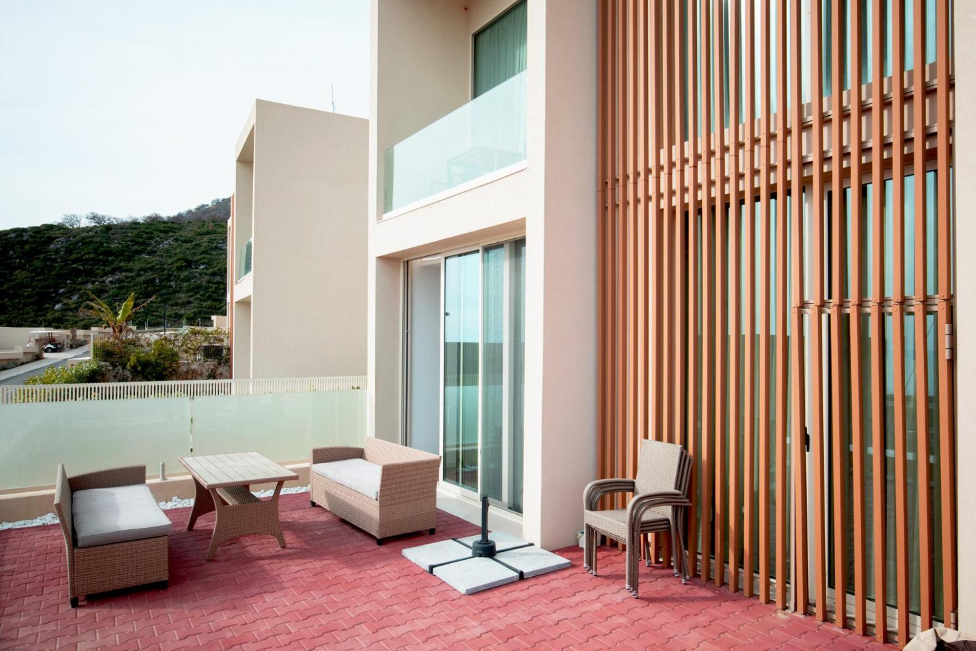 Green Coast Otel Palasë Dış mekan fotoğraf