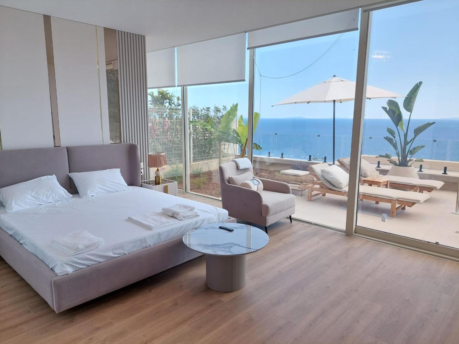 Green Coast Otel Palasë Dış mekan fotoğraf