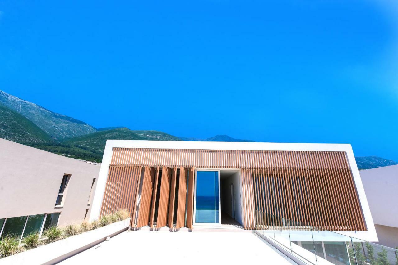 Green Coast Otel Palasë Dış mekan fotoğraf